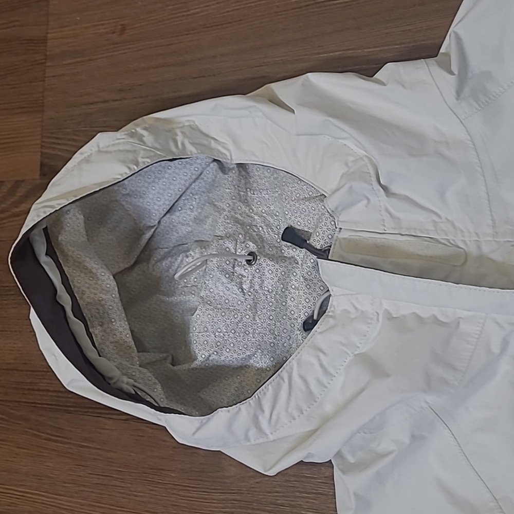 The North Face White Patterned Jacket For Rain Wo… - image 8